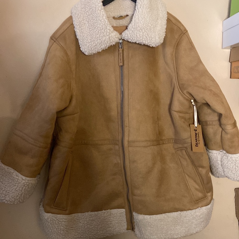 Bearpaw coat - Picture 3 of 12